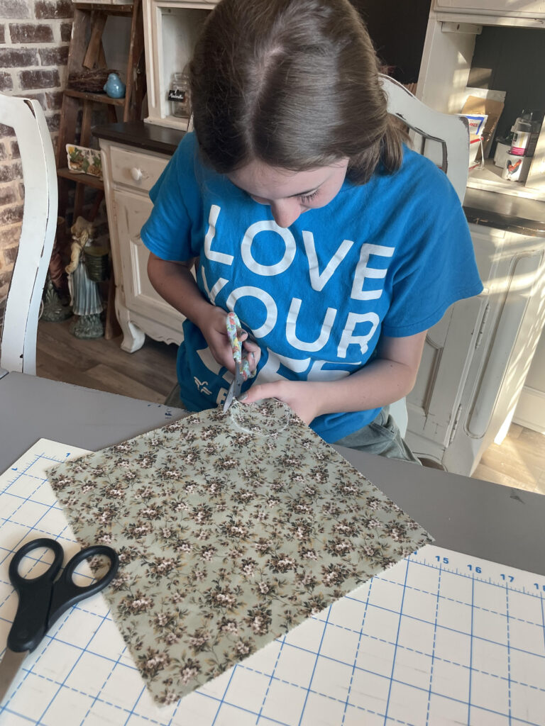 Cutting Fabric Acorns: A Simple Fall Craft 